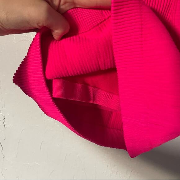 Aerie Workout Halter Ribbed Soft Neon Barbie Pink Crop Tank Top Build in Bra XL - Picture 6 of 8